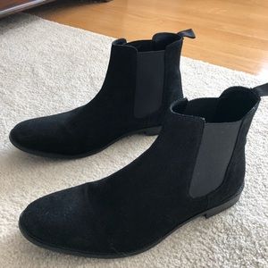 Black Chelsea suede boots